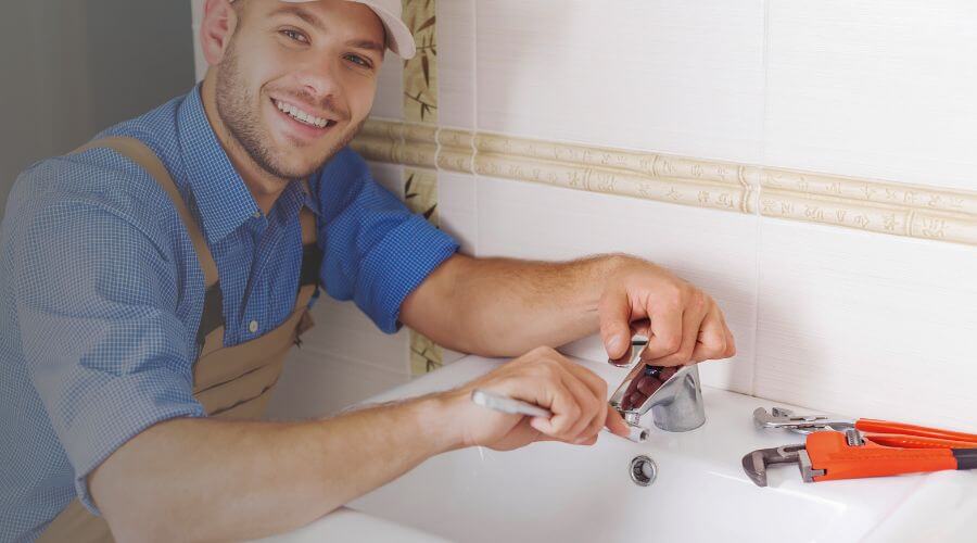 Local annual plumbing maintenance in Saratoga, IN